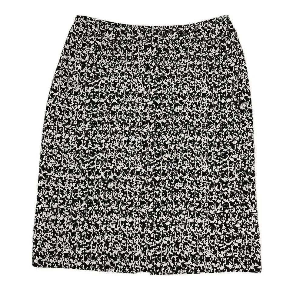 TAHARI Arthur S Levine Size 4 Skirt Black White